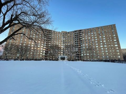 Photo of 7141 N Kedzie Avenue #110, Chicago, IL 60645 (MLS # 12535129)