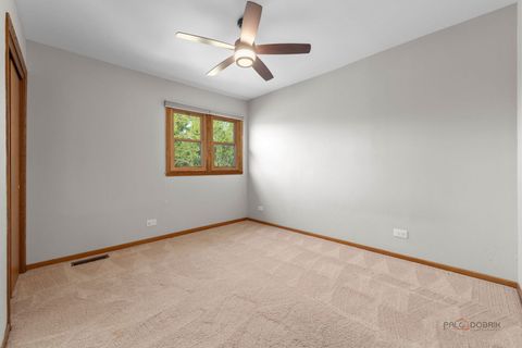 Tiny photo for 2326 W Weathersfield Way, Schaumburg, IL 60193 (MLS # 12614584)