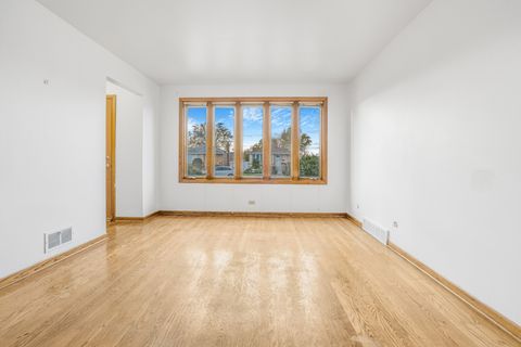 Tiny photo for 7801 Melvina Avenue, Burbank, IL 60459 (MLS # 12517130)