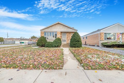 Tiny photo for 7801 Melvina Avenue, Burbank, IL 60459 (MLS # 12517130)