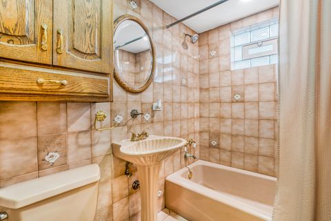 Tiny photo for 7801 Melvina Avenue, Burbank, IL 60459 (MLS # 12517130)