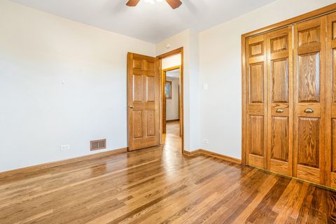 Tiny photo for 7801 Melvina Avenue, Burbank, IL 60459 (MLS # 12517130)