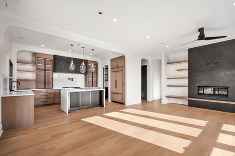 Tiny photo for 3923 N Janssen Avenue #2E, Chicago, IL 60613 (MLS # 12527969)