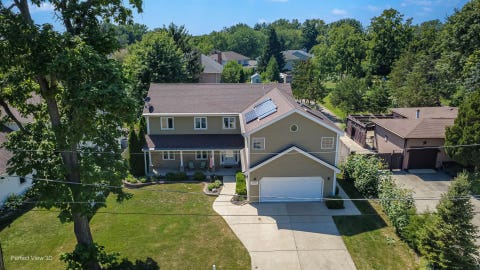 Tiny photo for 125 N Pleasant Road, Lake Zurich, IL 60047 (MLS # 12730852)