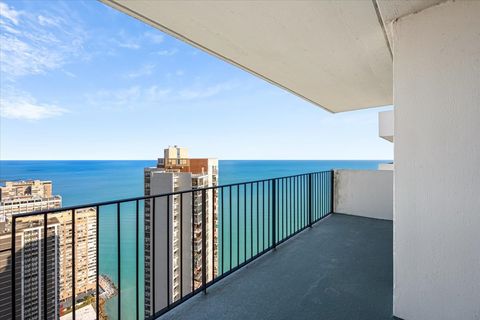 Tiny photo for 6033 N Sheridan Road #43H, Chicago, IL 60660 (MLS # 12523906)