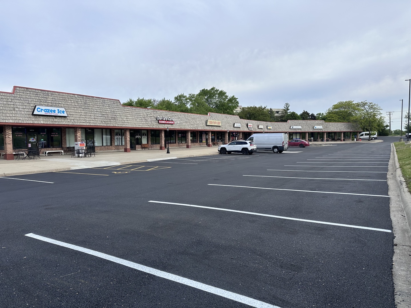 300 N Milwaukee Avenue LM