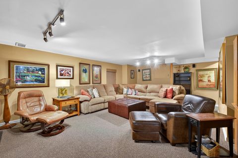 Tiny photo for 1507 Acorn Court, Wheeling, IL 60090 (MLS # 12659123)