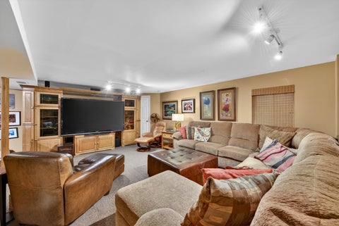 Tiny photo for 1507 Acorn Court, Wheeling, IL 60090 (MLS # 12659123)