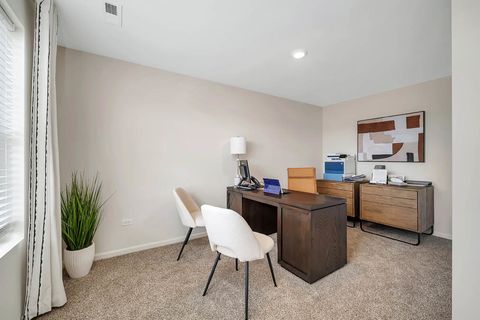 Tiny photo for 437 lakeshore Court, St. Charles, IL 60174 (MLS # 12531907)