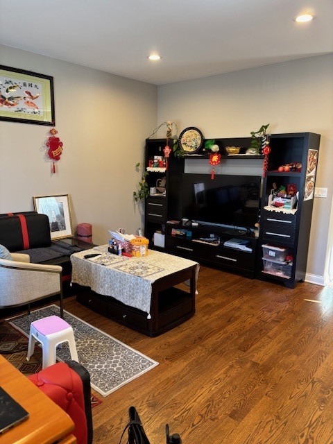 3307 S Artesian Avenue