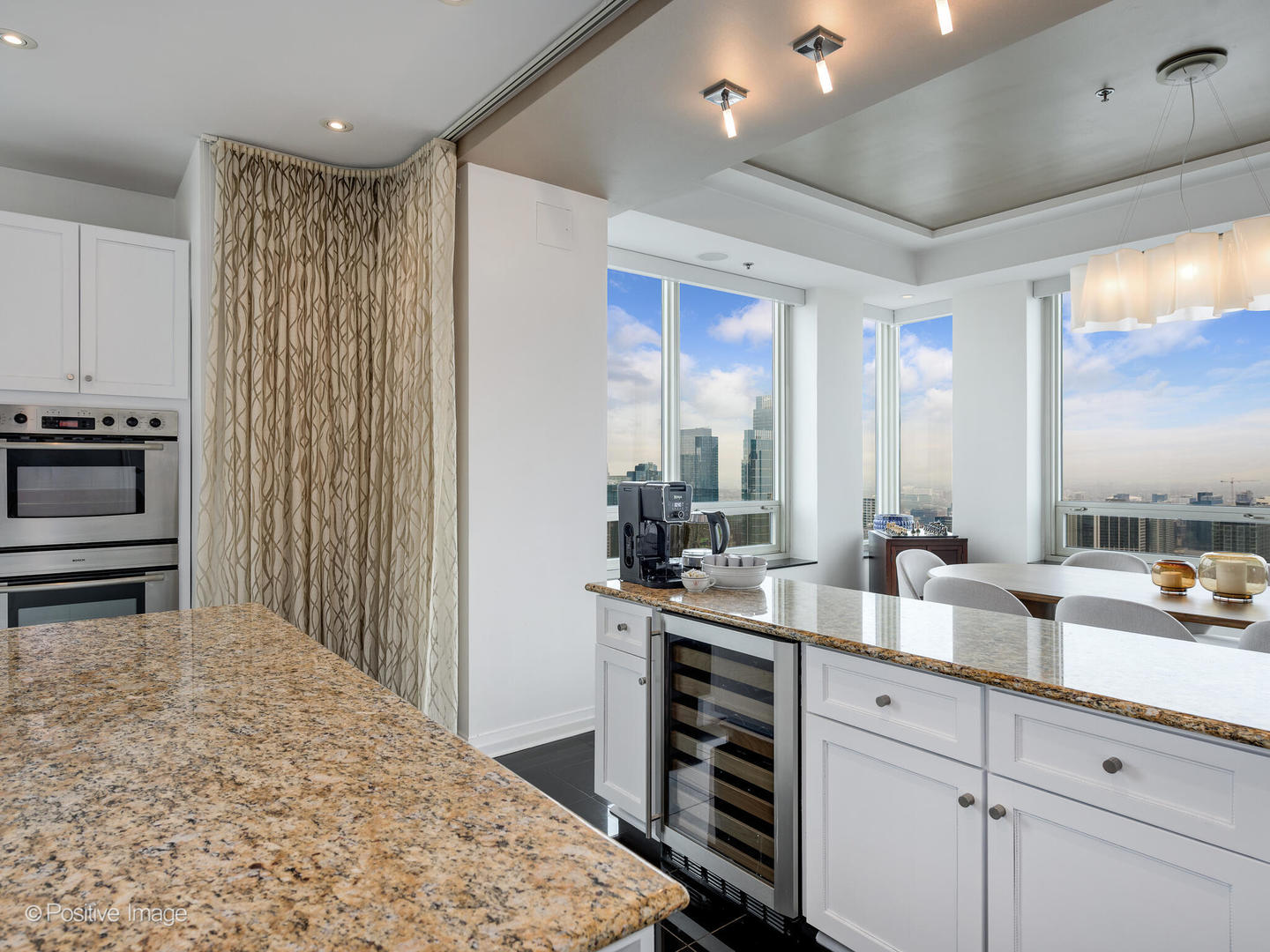 33 W Ontario Street 58E