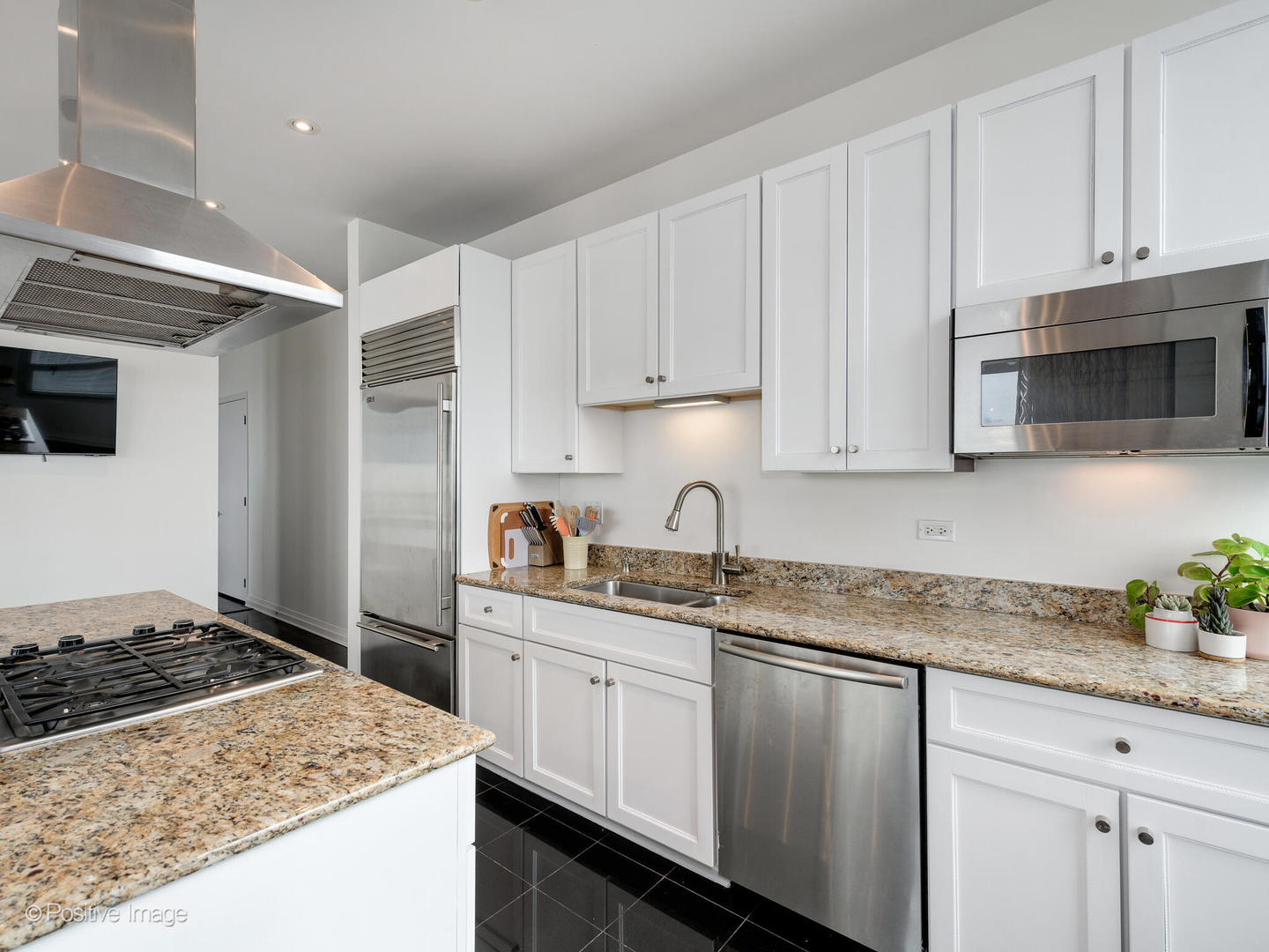 33 W Ontario Street 58E