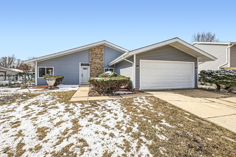 1332 Sea Biscuit Lane Hanover Park IL 60133