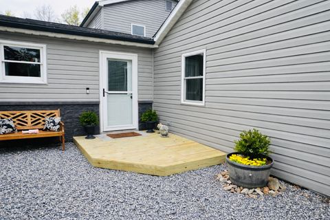 Photo of 229 Broadway Street, Tamaroa, IL 62888 (MLS # 12617332)