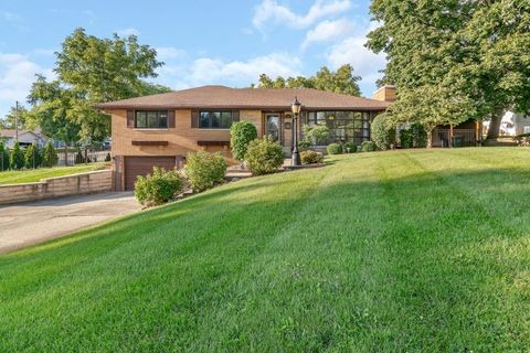 Tiny photo for 206 DAGGETT Avenue, Lockport, IL 60441 (MLS # 12466516)
