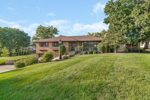 Tiny photo for 206 DAGGETT Avenue, Lockport, IL 60441 (MLS # 12466516)