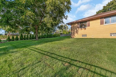 Tiny photo for 206 DAGGETT Avenue, Lockport, IL 60441 (MLS # 12466516)