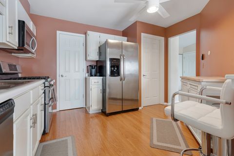 Tiny photo for 1600 Brittany Court #C2, Wheeling, IL 60090 (MLS # 12527031)