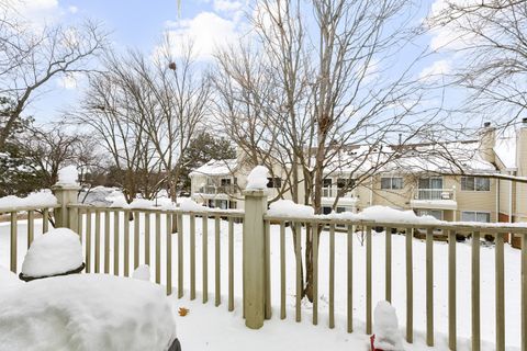 Tiny photo for 1600 Brittany Court #C2, Wheeling, IL 60090 (MLS # 12527031)