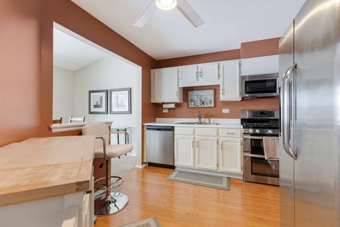 Tiny photo for 1600 Brittany Court #C2, Wheeling, IL 60090 (MLS # 12527031)