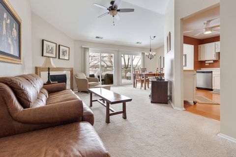 Tiny photo for 1600 Brittany Court #C2, Wheeling, IL 60090 (MLS # 12527031)