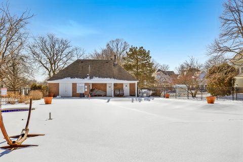 Tiny photo for 1600 Brittany Court #C2, Wheeling, IL 60090 (MLS # 12527031)