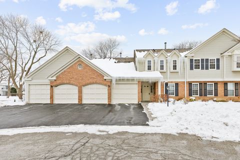 Photo of 1600 Brittany Court #C2, Wheeling, IL 60090 (MLS # 12527031)
