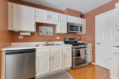 Tiny photo for 1600 Brittany Court #C2, Wheeling, IL 60090 (MLS # 12527031)