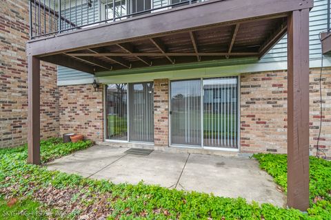 Tiny photo for 1241 S Williams Street #40-1, Westmont, IL 60559 (MLS # 12621593)