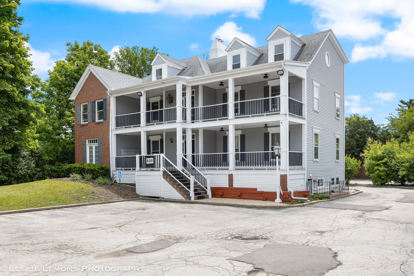 520 W Roosevelt Road
