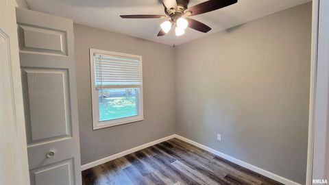 Tiny photo for 1005 MOORE Street, Carterville, IL 62918 (MLS # EB460426)