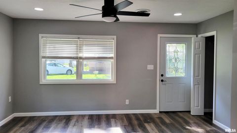 Tiny photo for 1005 MOORE Street, Carterville, IL 62918 (MLS # EB460426)