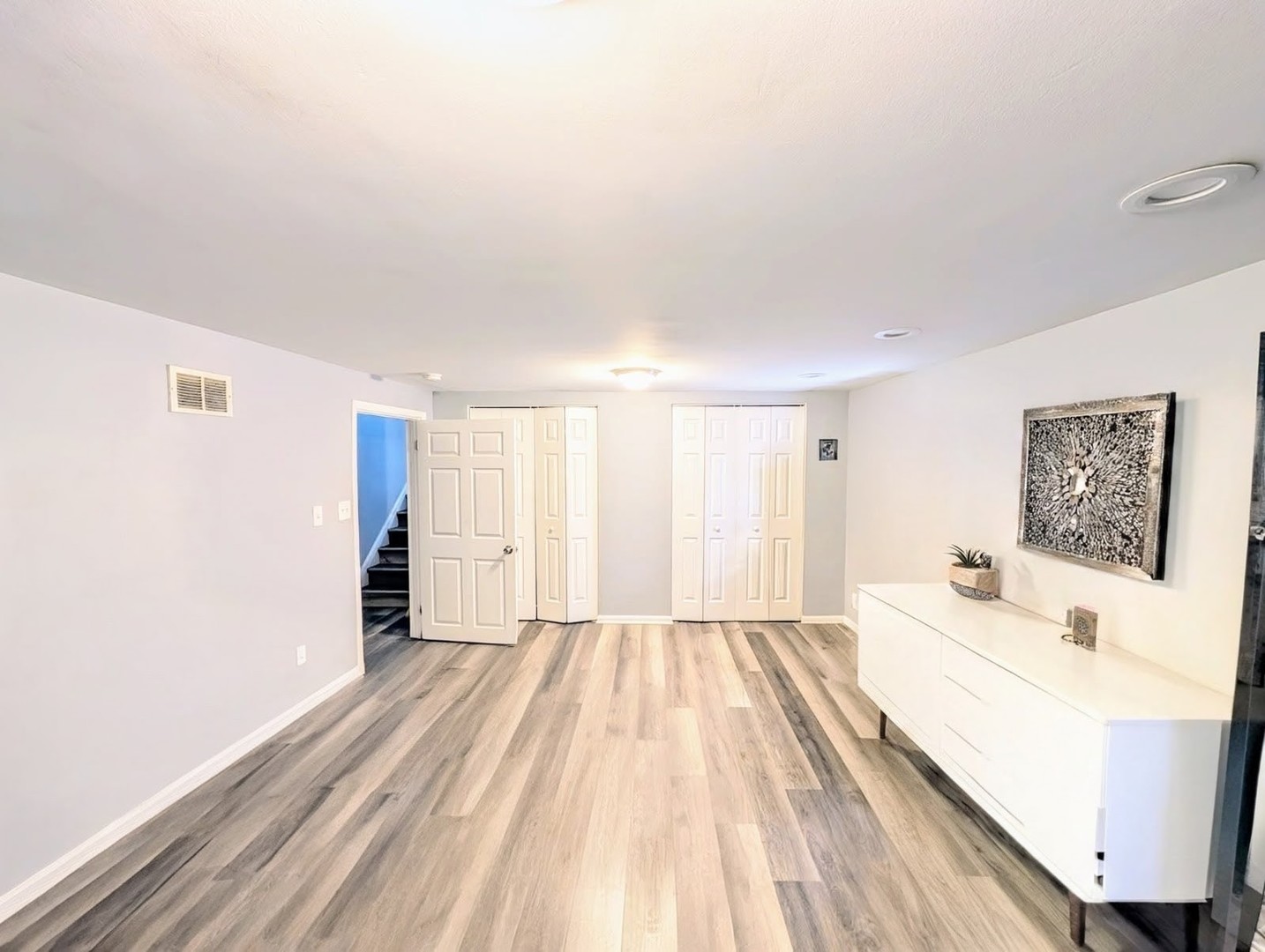 1138 E 152nd Street