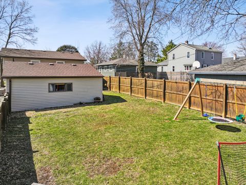 Tiny photo for 300 Norton Street, Lombard, IL 60148 (MLS # 12595492)