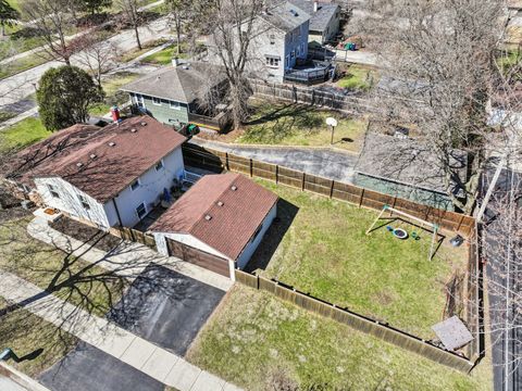 Tiny photo for 300 Norton Street, Lombard, IL 60148 (MLS # 12595492)