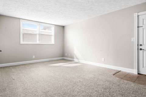 Tiny photo for 10 Willedrob Road #26, Bloomington, IL 61701 (MLS # 12465883)
