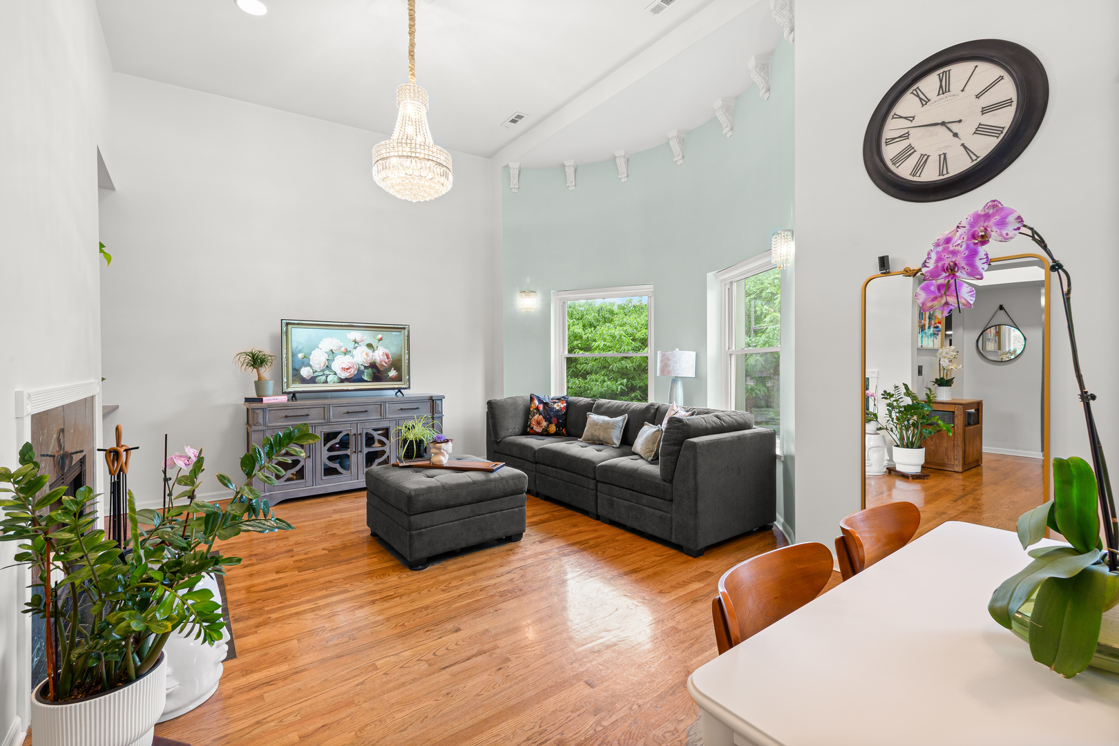 4615 N Beacon Street 3