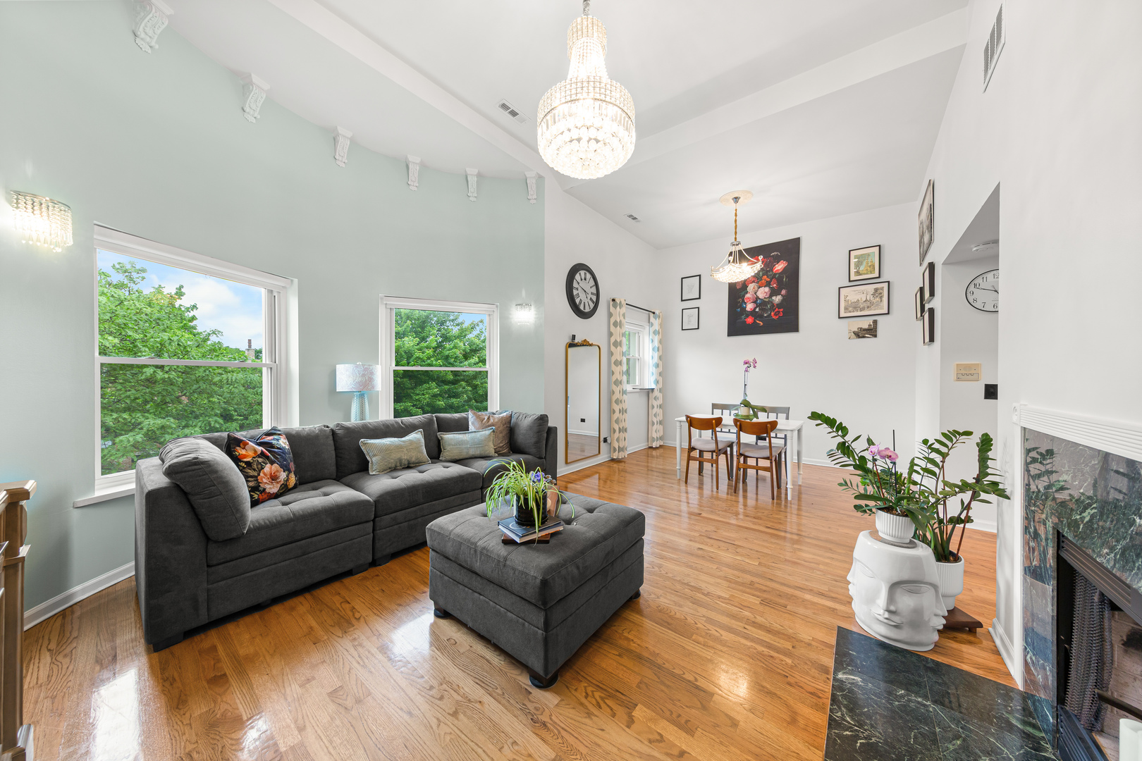 4615 N Beacon Street 3