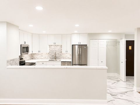 Tiny photo for 3913 Saratoga Avenue #117, Downers Grove, IL 60515 (MLS # 12628548)