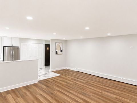 Tiny photo for 3913 Saratoga Avenue #117, Downers Grove, IL 60515 (MLS # 12628548)