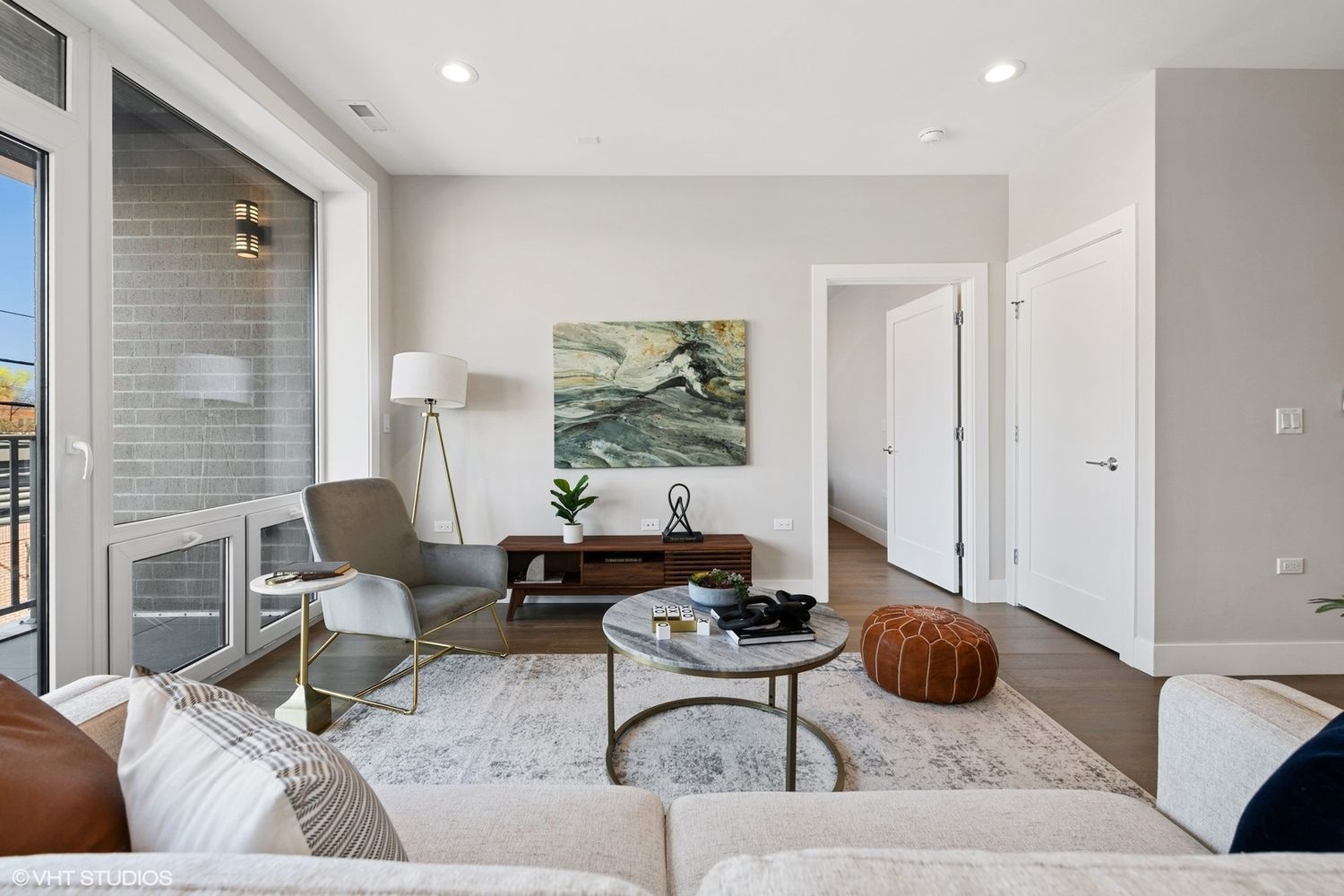 2342 W Adams Street 208