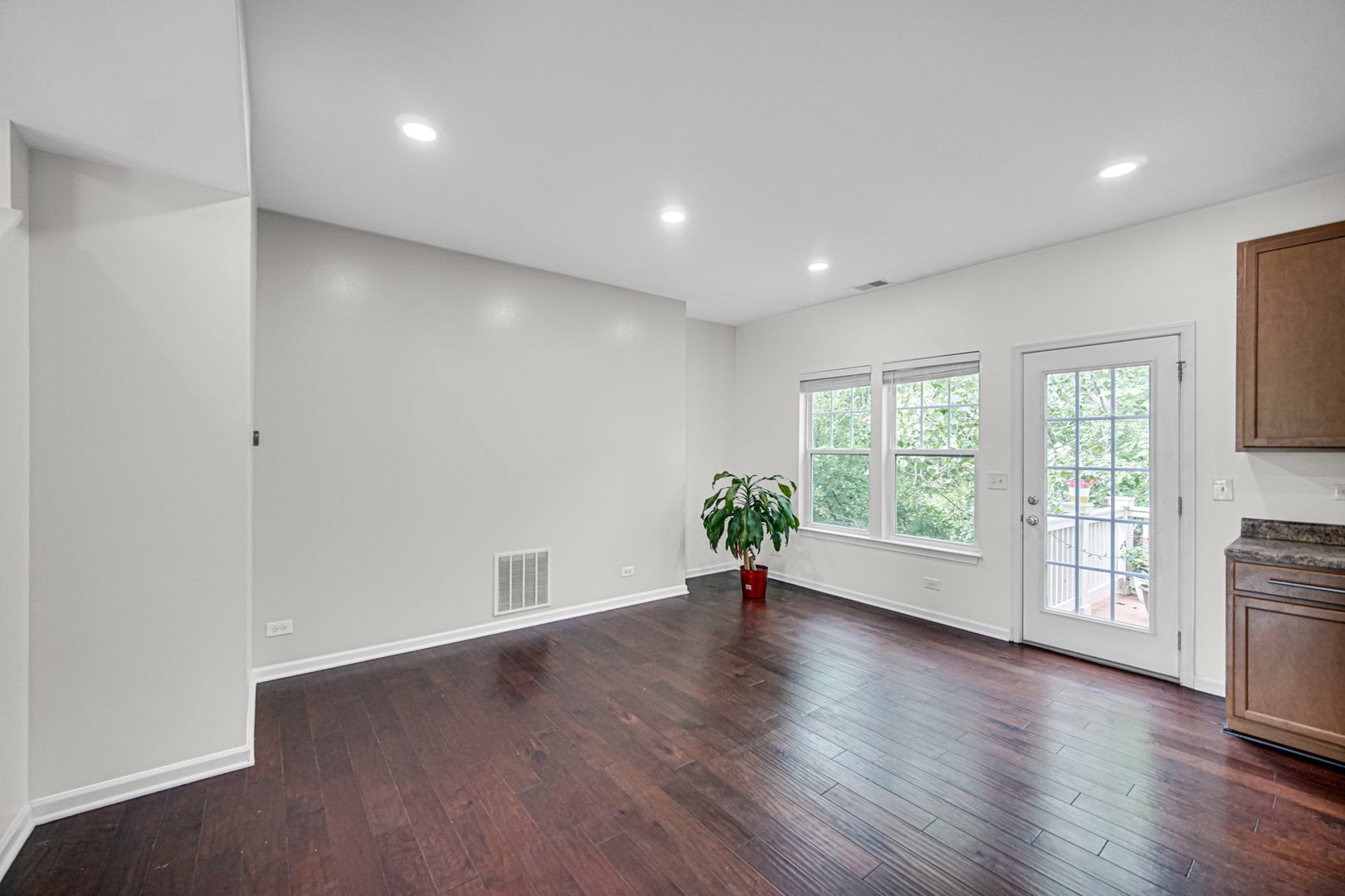 3335 Kentshire Circle