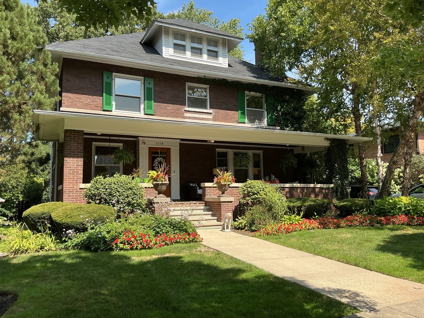 1118 Forest Avenue