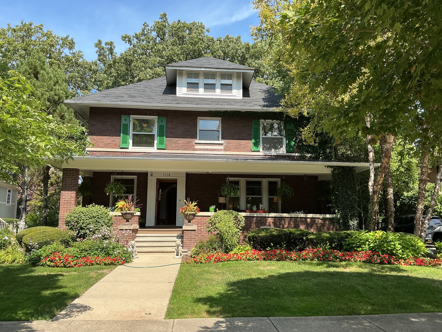 1118 Forest Avenue