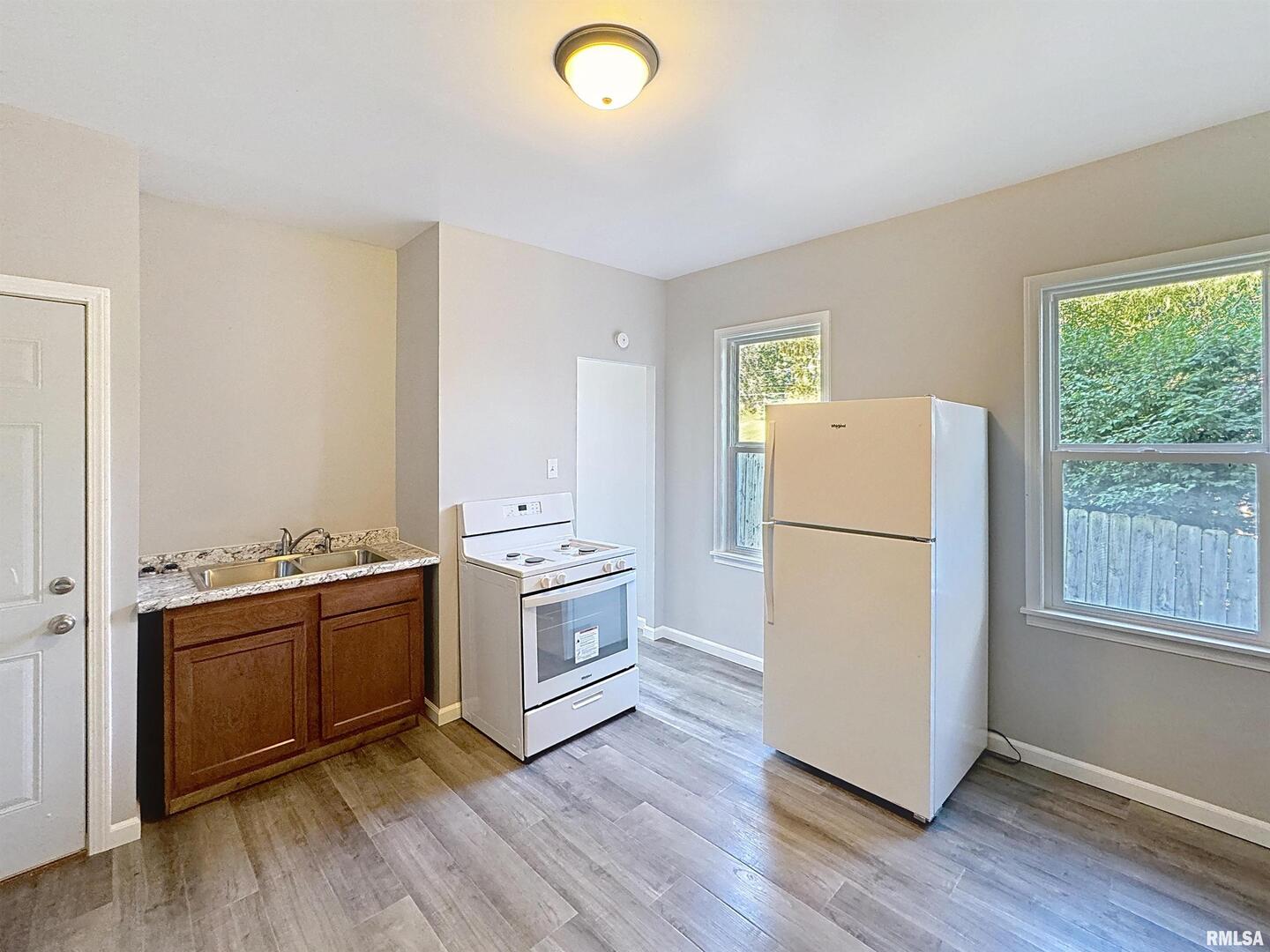 1214 2ND Avenue