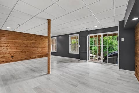 Tiny photo for 11044 72nd Street, Indian Head Park, IL 60525 (MLS # 12712325)