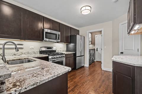 Tiny photo for 11044 72nd Street, Indian Head Park, IL 60525 (MLS # 12712325)