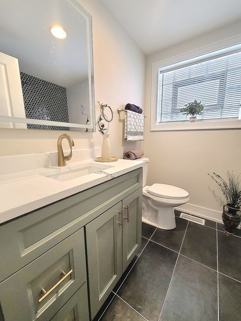 Tiny photo for 6129 S Parkside Avenue, Chicago, IL 60638 (MLS # 12536180)