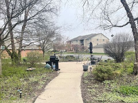 Tiny photo for 6870 W Winding Trail #302, Oak Forest, IL 60452 (MLS # 12617001)