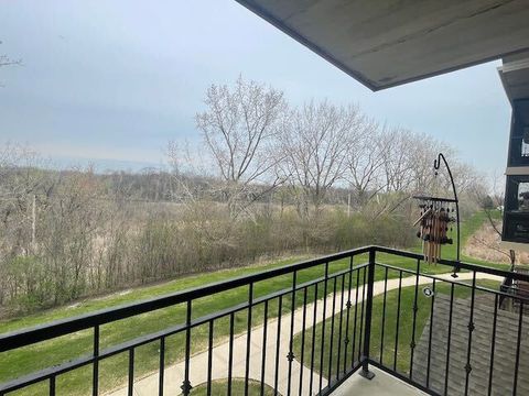 Tiny photo for 6870 W Winding Trail #302, Oak Forest, IL 60452 (MLS # 12617001)